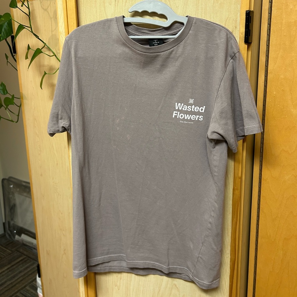 graphic t shirt